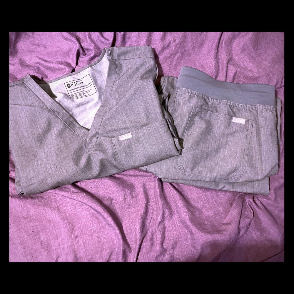 Figs Scrub Set